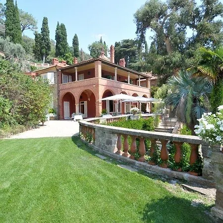 Hotel Della Pergola Relais Et Chateaux 3*