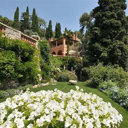 Hotel Della Pergola Relais Et Chateaux 3*