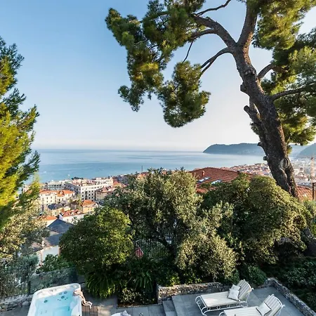 Hotel Della Pergola Relais Et Chateaux 3*