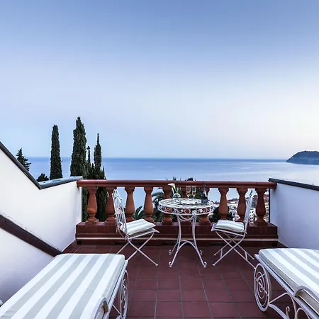 酒店 Della Pergola Relais Et Chateaux 3*