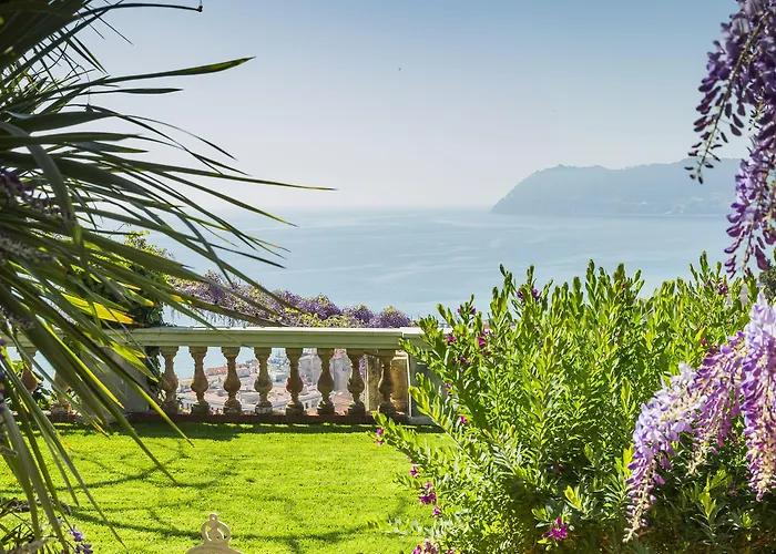 فندق Della Pergola Relais Et Chateaux