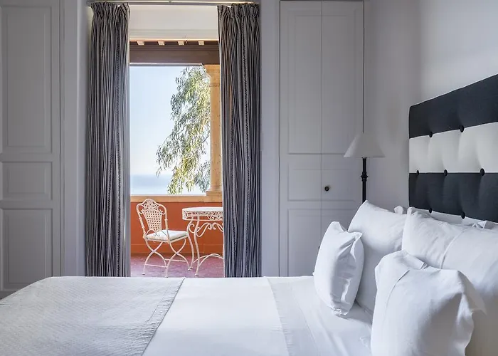 فندق Della Pergola Relais Et Chateaux